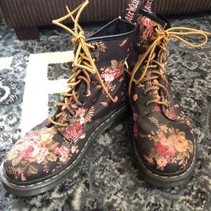 Floral doc martens